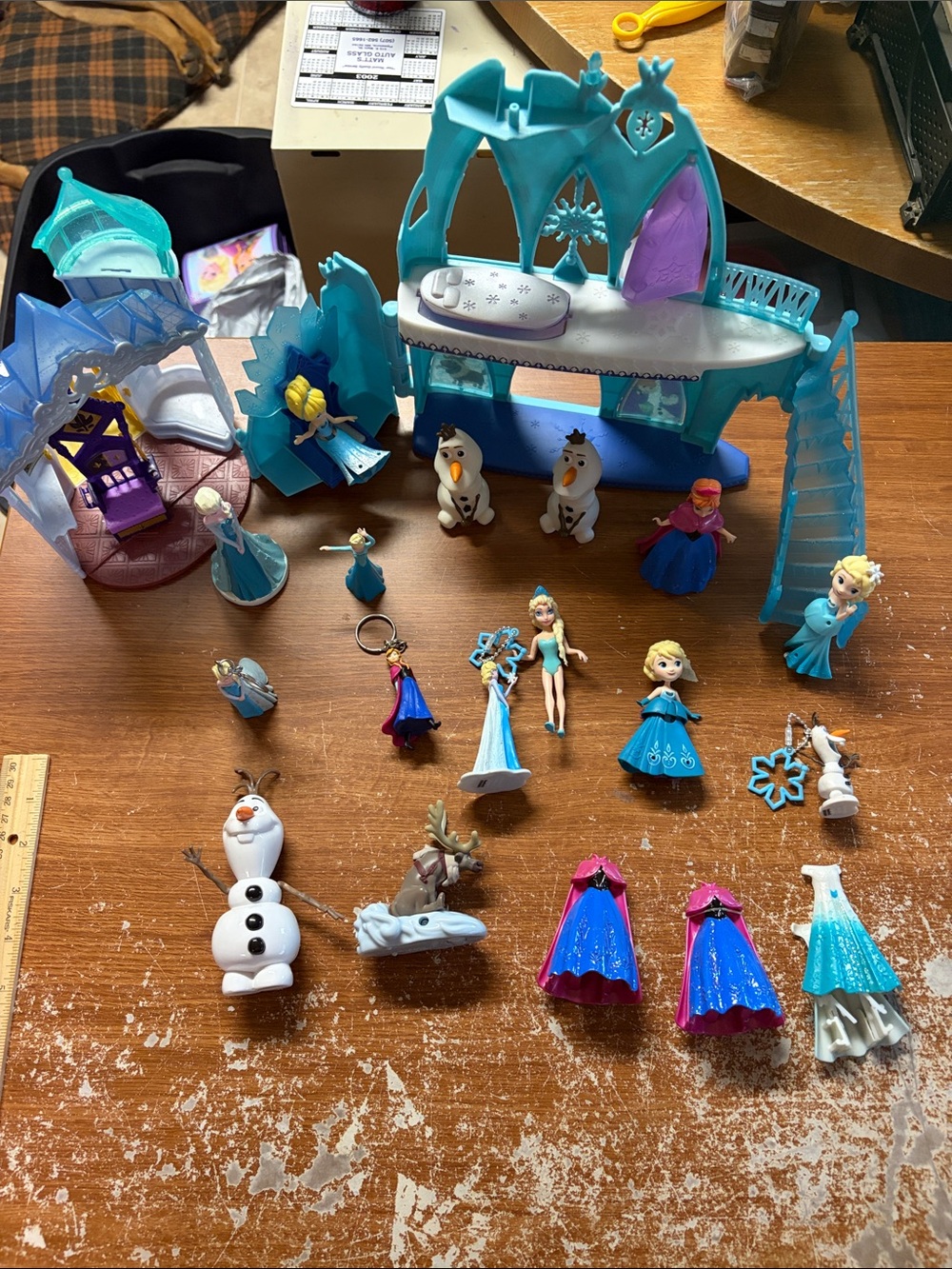 Disney Frozen Doll Playset with Blue, Teal, Purple & Pink Pieces